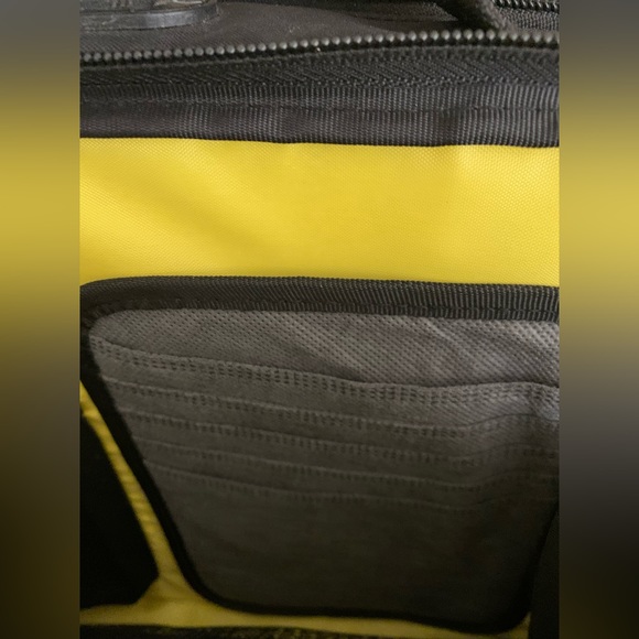 Computer case - Picture 6 of 11